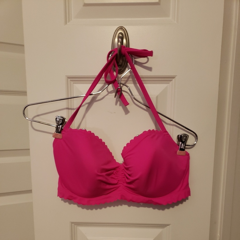 Victoria's Secret pink scalloped Bikini top
